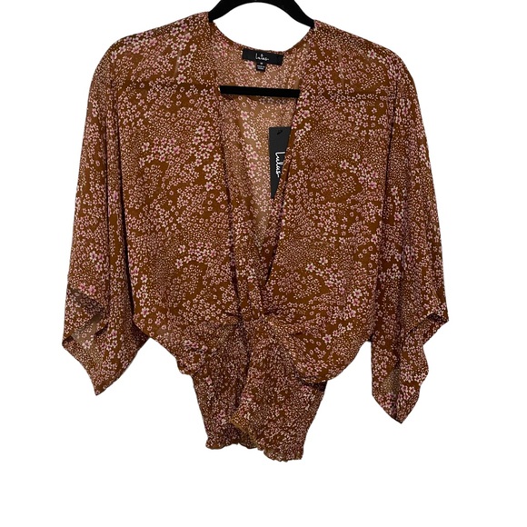 Lulu’s Brown Floral Flowy Sleeves Smocked Hem V-Neck New With Tags-M - Picture 2 of 9